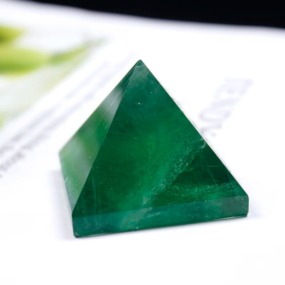 Pyramide en Fluorite Verte