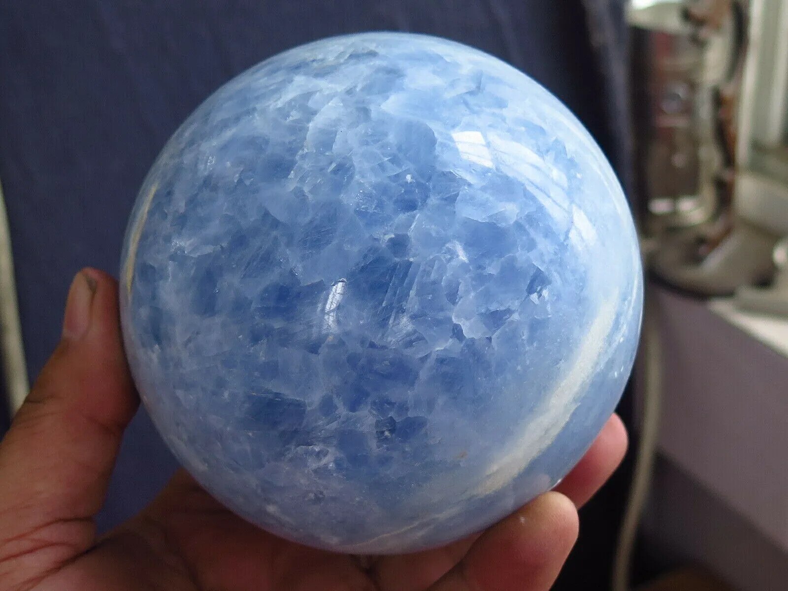 Boule en Célestite Bleu "Rare'' Guérison Profonde & Décoration