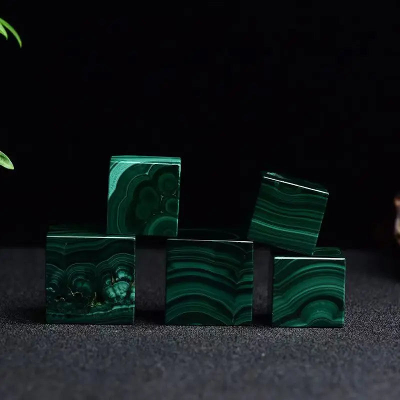 Cube en Malachite Équilibre, Énergie & Décoration